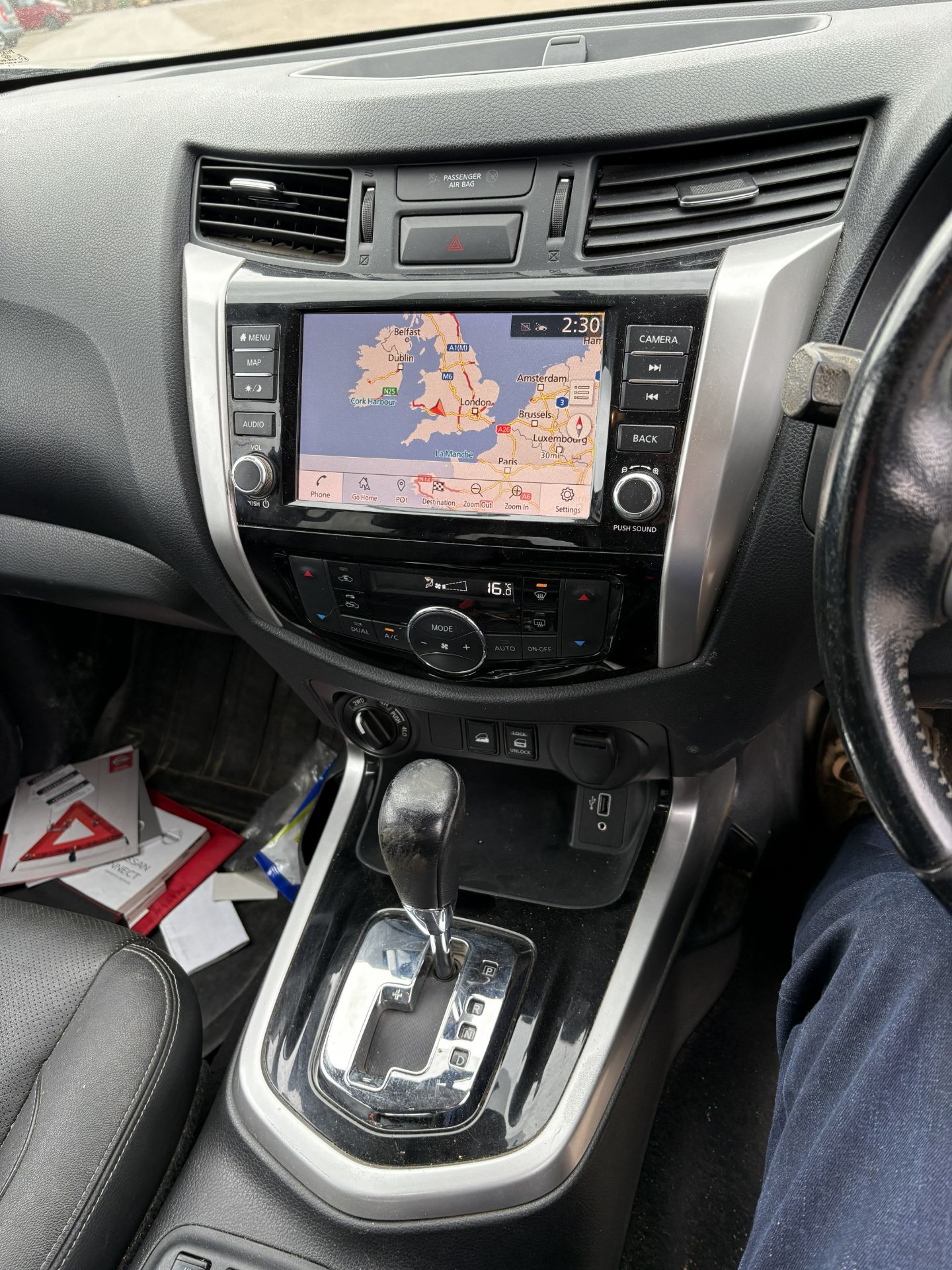 Nissan Navara Double Cab Pick Up Tekna 2.3dCi 190, Registration R555 PRS - Image 17 of 35