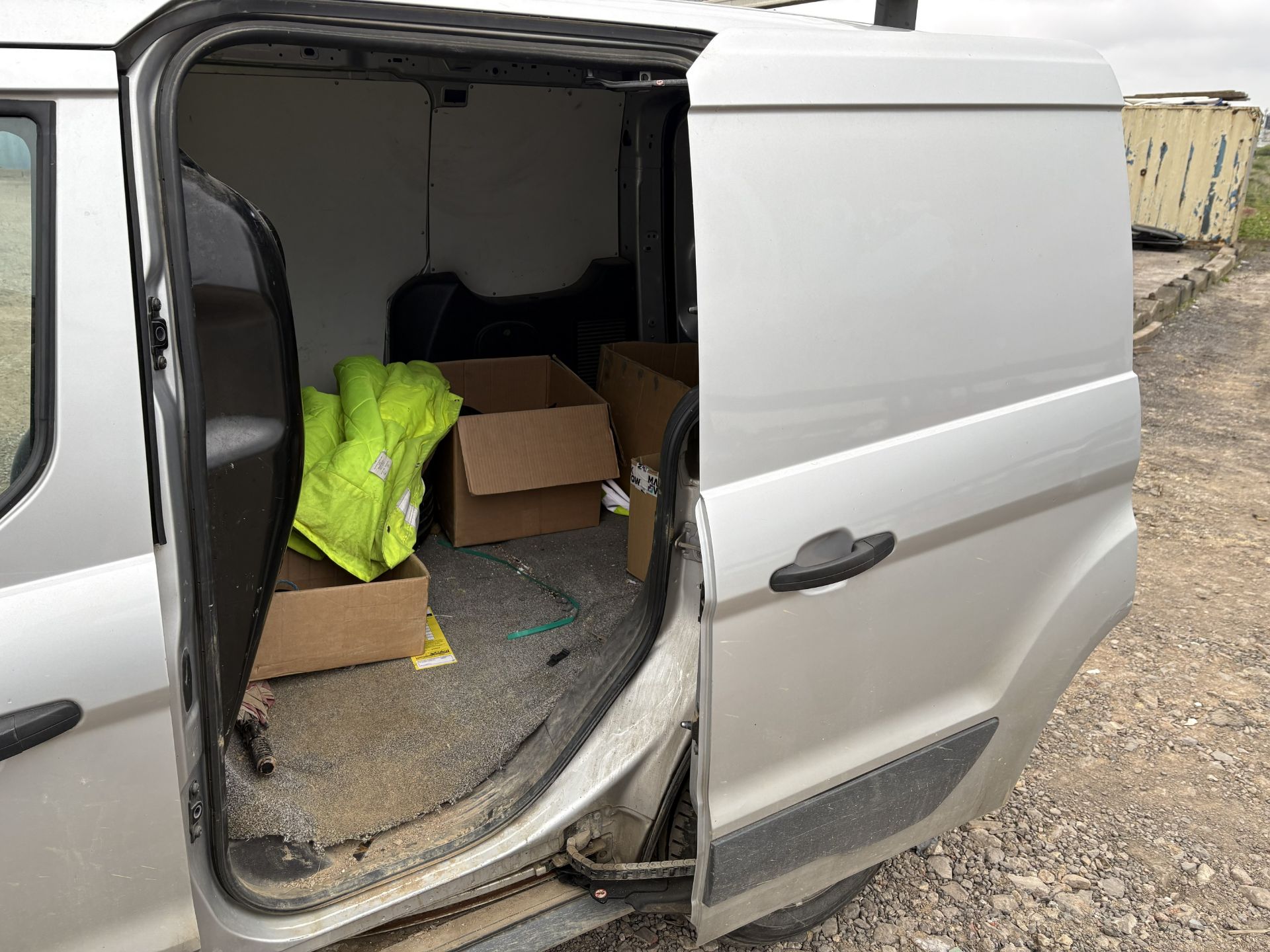 Ford Transit Connect 200 L1 1.5 TDCi ECOnetic, Registration AV65 AXM - Image 16 of 17