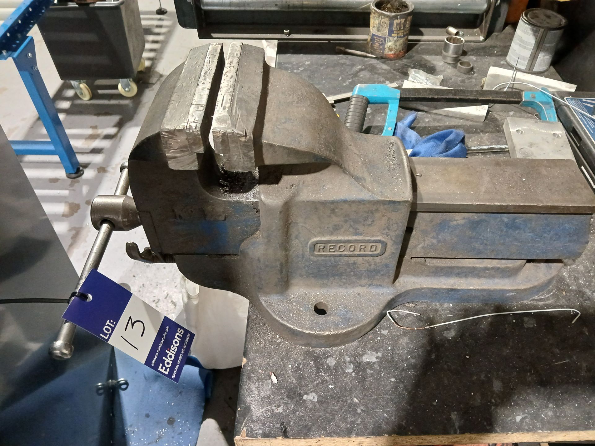 Record No 25 bench mounted vice, Purchaser to remove