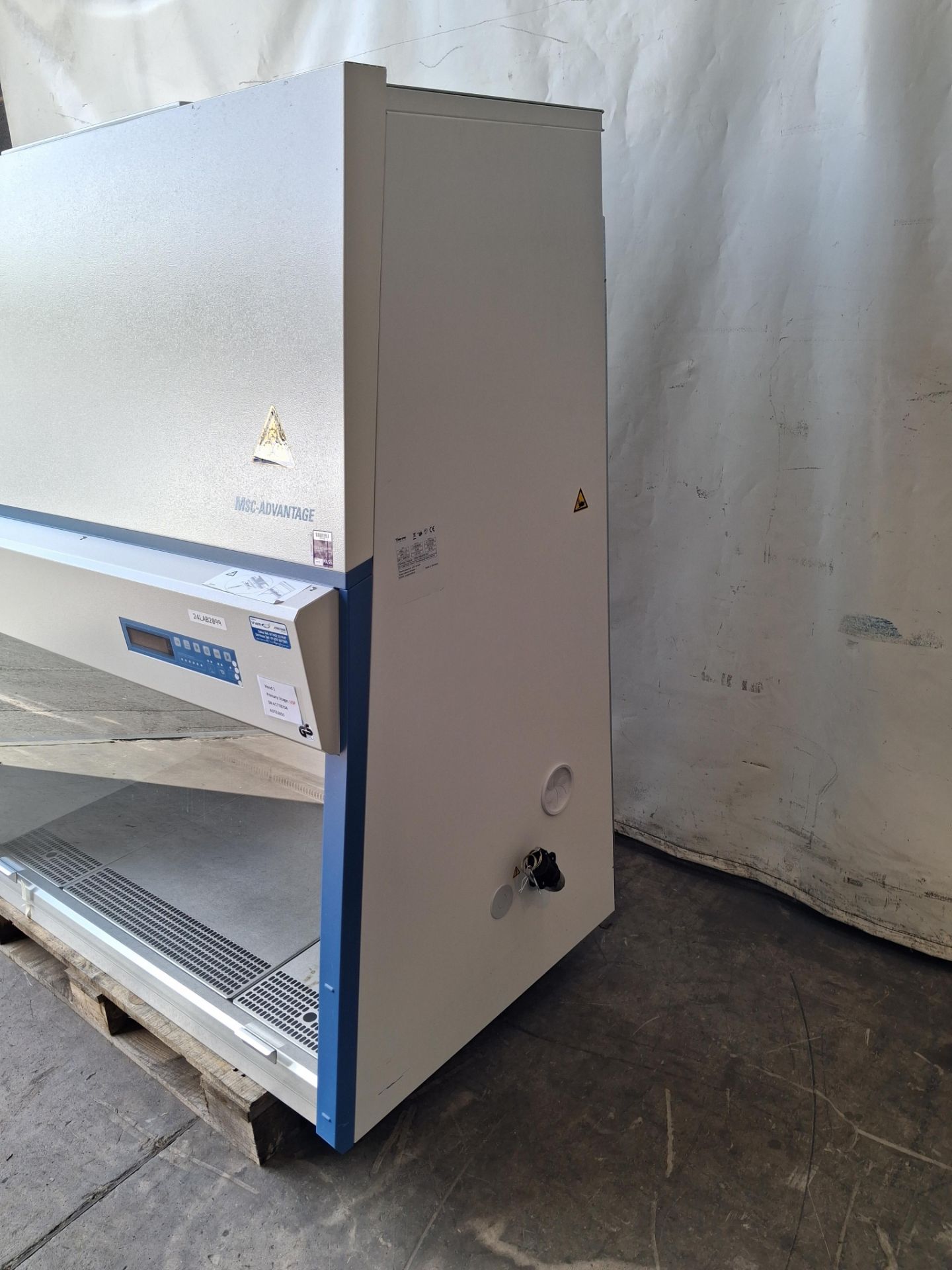Thermo Scientific MSC Advantage 1.2m Class 2 Biological Safety Cabinet. Working Volume 1200mm X 780m - Image 5 of 7