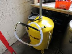 Auto drain vessel