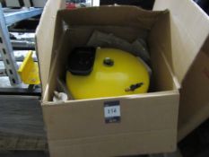 1 x yellow vessel