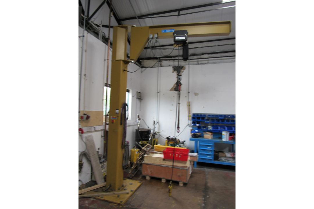 Auto drain 500kg jib crane - Image 1 of 2