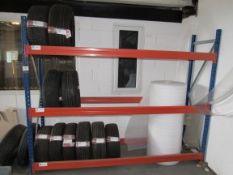 Single bay tyre rack with 12 various tyres