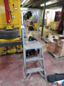 3 tread aluminium single sided stepladder