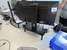2 iiyama screens
