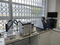 Camag System for herbal and natural products comprising Camag Linomat 5 semi-automatic sample