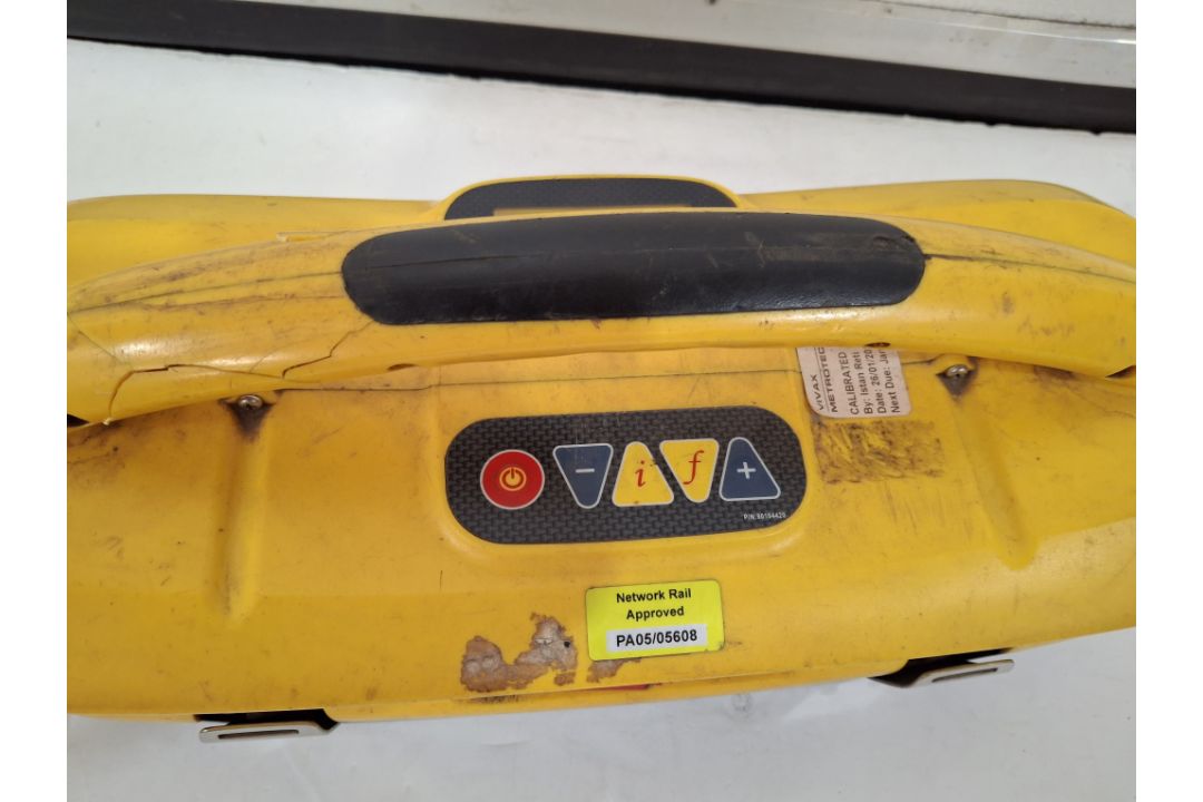 VIVAX Metrotech VL0CPro 2 VX204-01; SN: 20401140157 Receiver: SN: 171090400493; and 2 battery Packs - Image 5 of 14