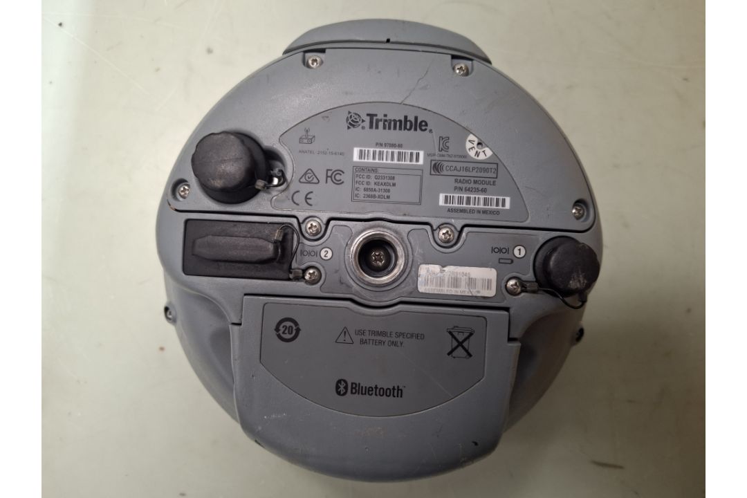 Trimble R8s; Product Number: 97080-60 and 59043 Rev A1 CC 18/19 Cable and Antenna - Image 4 of 9