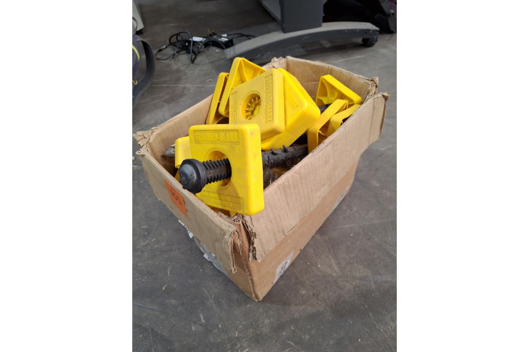 Box of Ground-Mark Pegs - Image 2 of 3