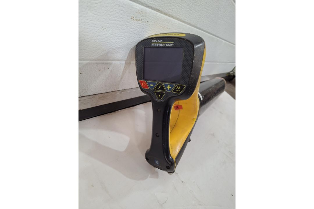 VIVAX Metrotech VL0CPro 2 VX204-01; SN: 2040109326; Receiver: SN: 171090400495; and 2 battery Packs - Image 15 of 16