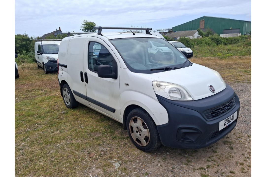 Fiat Fiorino 1.3 Cargo 80 Panel Van - Image 2 of 19