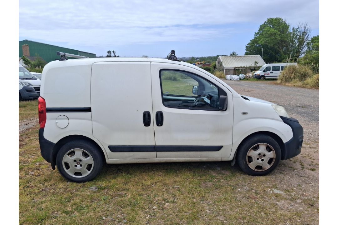 Fiat Fiorino 1.3 Cargo 80 Panel Van - Image 1 of 19