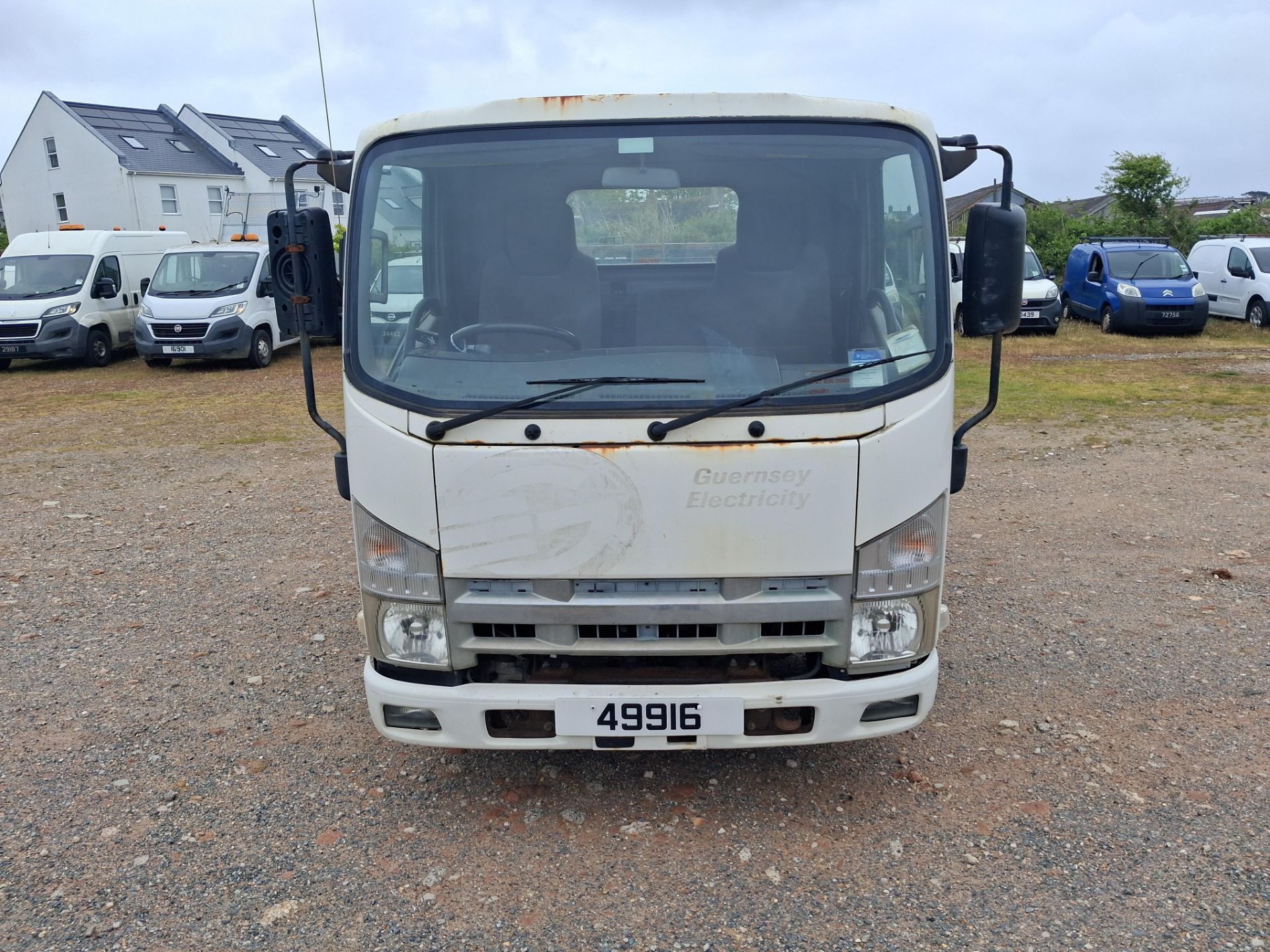 Isuzu NLR85E Tipper Truck - Image 8 of 24