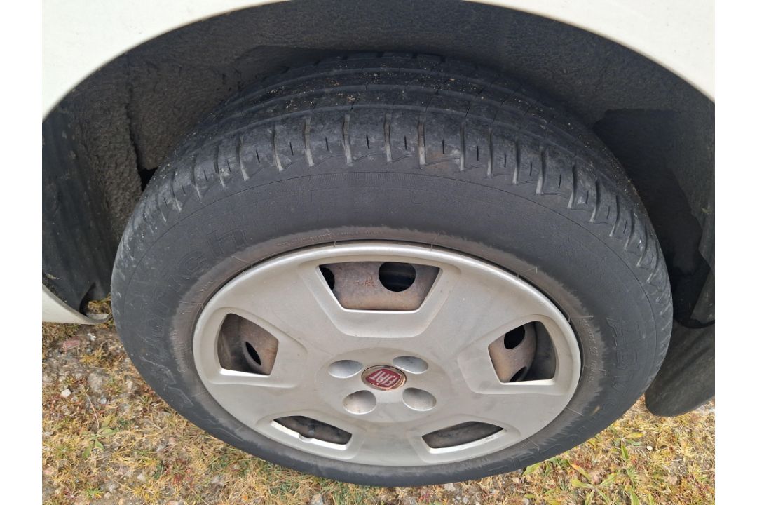Fiat Fiorino 1.3 Cargo 80 Panel Van - Image 11 of 19