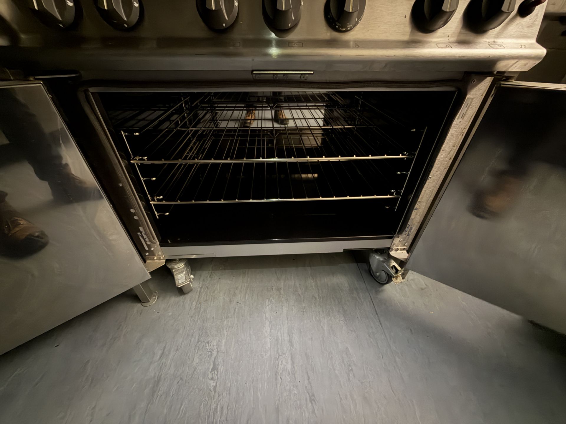 Contents of the commercial canteen and Kitchen consisting of - 2 x Rational electric Self Cooking Ce - Image 54 of 118