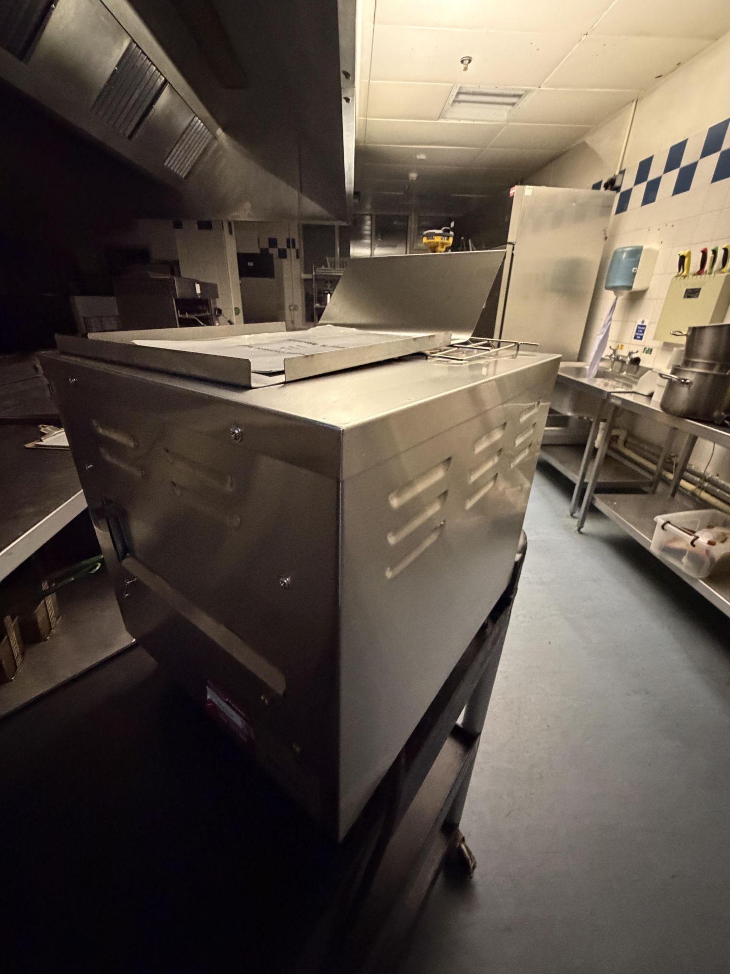 Contents of the commercial canteen and Kitchen consisting of - 2 x Rational electric Self Cooking Ce - Image 71 of 118