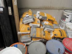 Quantity Mark Lepitus Mattaeus base coat to pallet