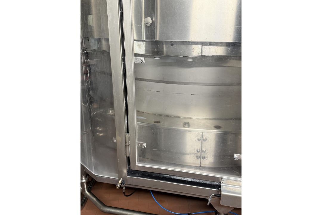 Stork PFS240/220-8 Filler. YOM 1997. Simatic HMI Control panel. 40 filling heads with Capper and Cap - Image 8 of 22