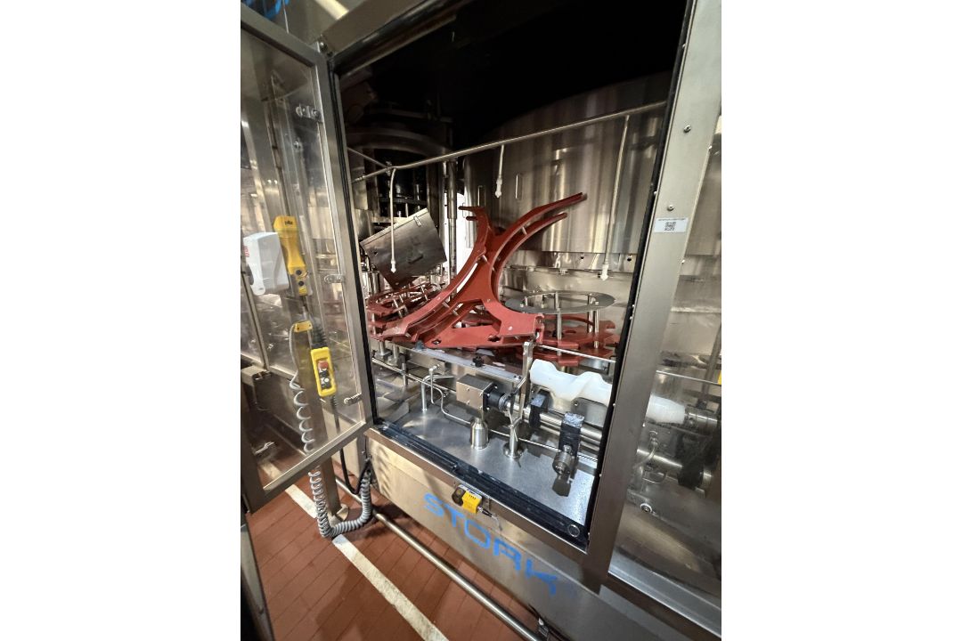 Stork PFS240/220-8 Filler. YOM 1997. Simatic HMI Control panel. 40 filling heads with Capper and Cap - Image 4 of 22