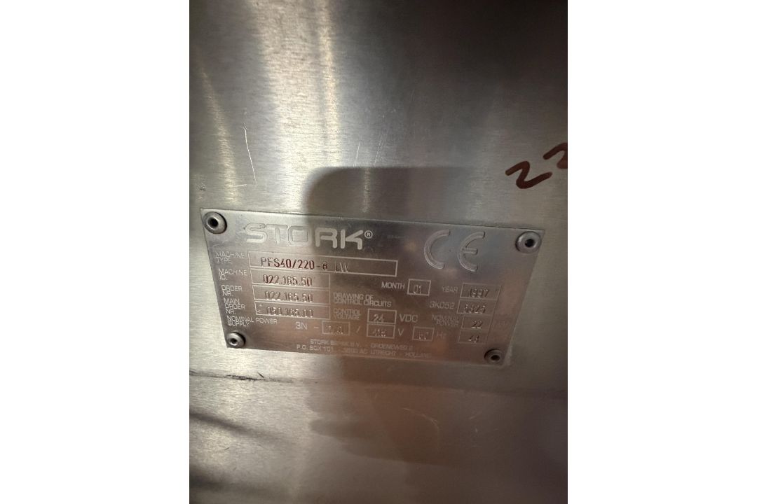 Stork PFS240/220-8 Filler. YOM 1997. Simatic HMI Control panel. 40 filling heads with Capper and Cap - Image 2 of 22