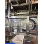 Isoma bottle de-elevator, approx. 5 metre drop down with approx. 7 metre feed to filler. This lot is