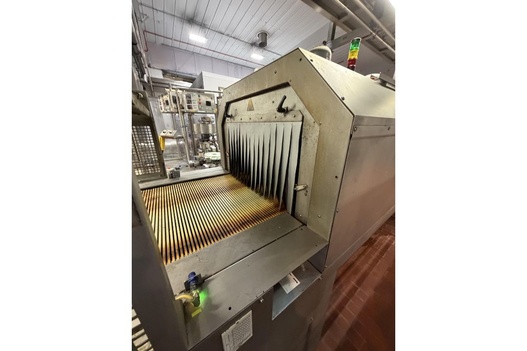 SMI Overwrapper and Shrink Tunnel. SMO DV500S Ergon Divider. SMI LSK40F Shrinkwrapper feeding Heat T - Image 23 of 25