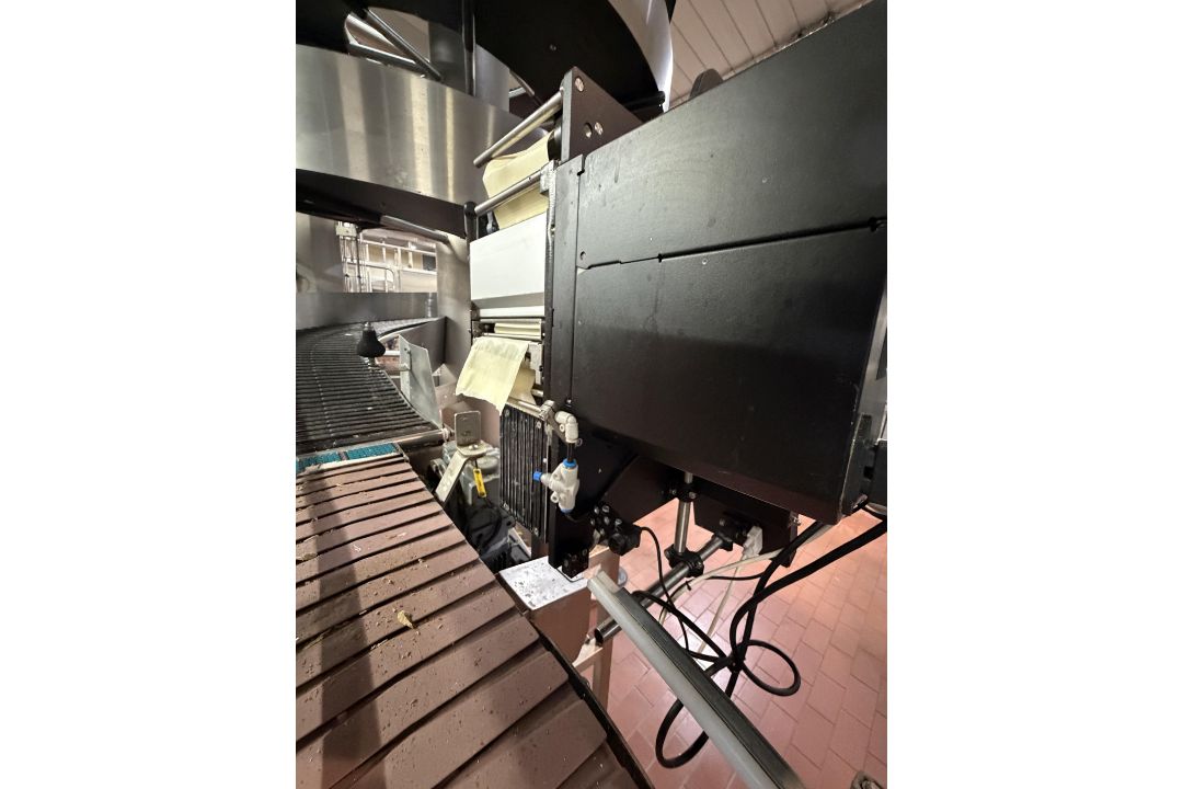 Ventus Label Applicator. Mertex Printer. Attaching labels to 6 x 4 pint packs. This lot is Buyer to - Image 6 of 7