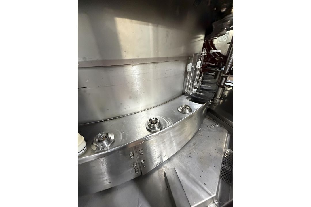 Stork PFS240/220-8 Filler. YOM 1997. Simatic HMI Control panel. 40 filling heads with Capper and Cap - Image 13 of 22