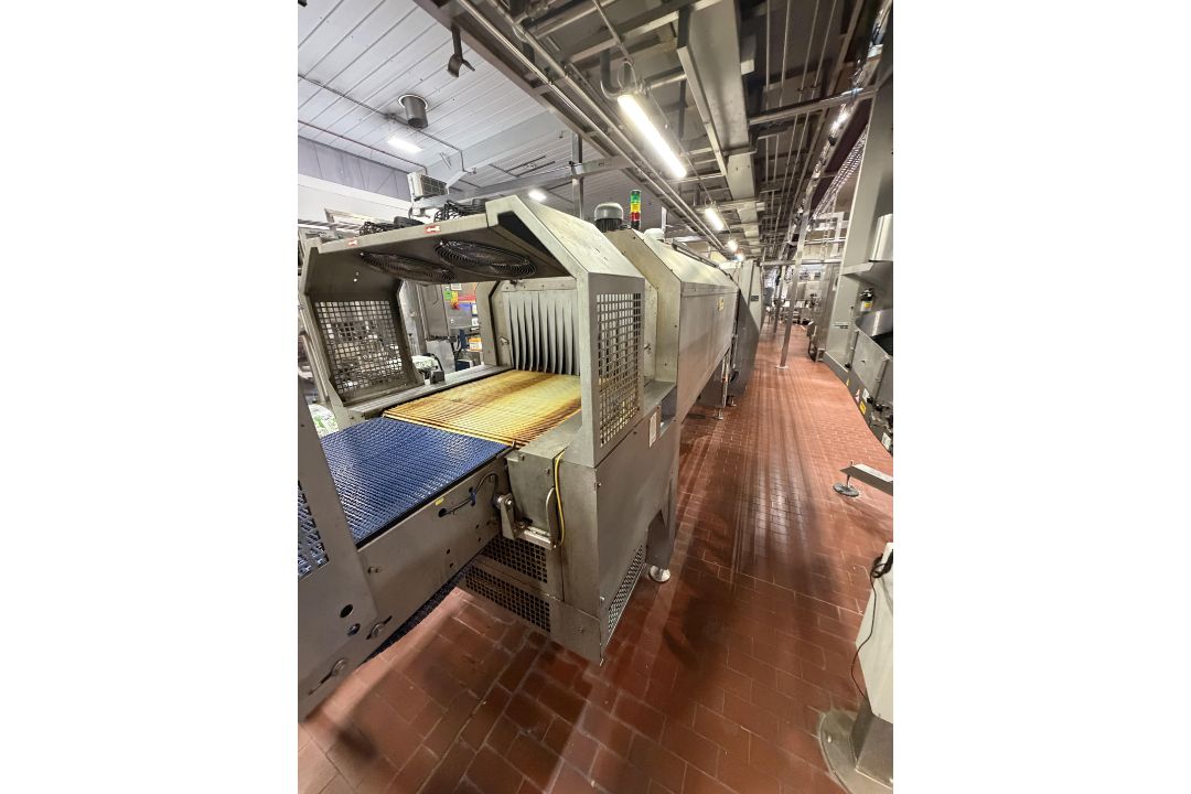 SMI Overwrapper and Shrink Tunnel. SMO DV500S Ergon Divider. SMI LSK40F Shrinkwrapper feeding Heat T - Image 1 of 25