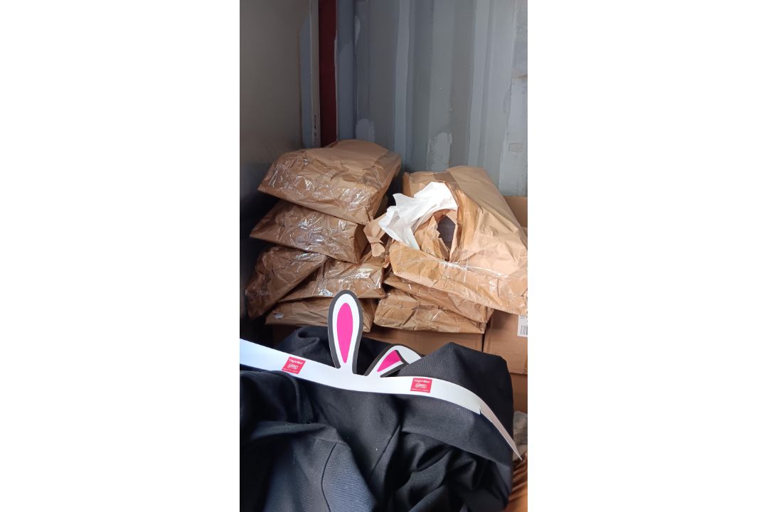 Contents of Container to Include: Large Quantity of Rain Ponchos, Quantity of Seasonal Props (Exclud - Image 6 of 9