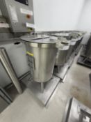 8x 316 SS Circular Powder vessels. 150 Ltrs with diameter 60cm. Base 80 x 70cm