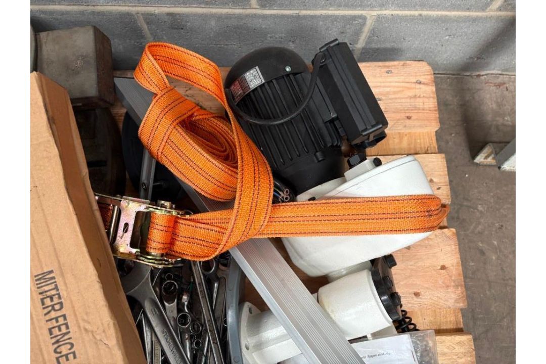 Contents of pallet to include 2 x resaw feeders, 2 x mitre fences, box of spanners, turning tooling, - Image 2 of 4