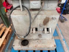 Union twin headed commercial grinder - 3Ph. Please note there is a £15 Plus VAT Lift Out Fee on this