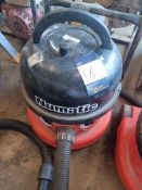 Neumatic �Henry� NSR-240-11 vacuum cleaner