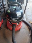 Neumatic �Henry� HVR370-11 vacuum cleaner