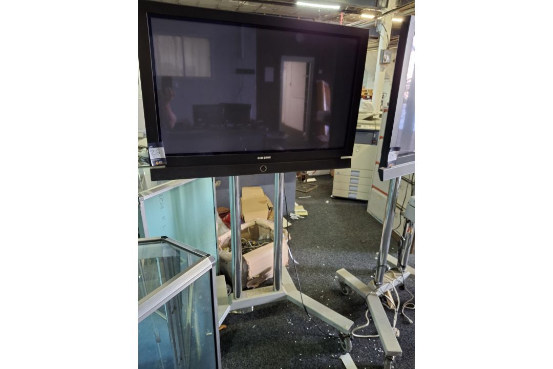 Samsung PS-42V65 42� on mobile stand - Image 1 of 3