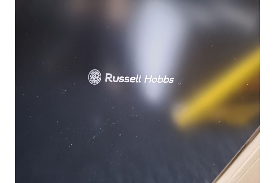 Russell Hobbs mini desktop fridge - Image 2 of 2