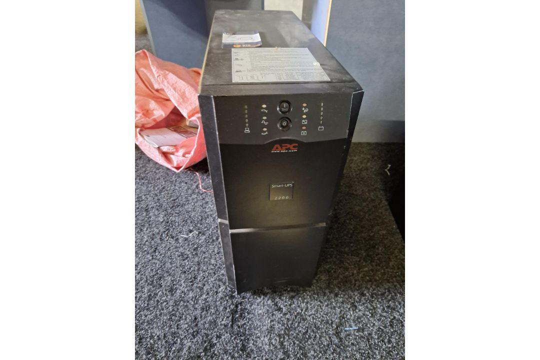 APC 2200 UPS - Image 1 of 3
