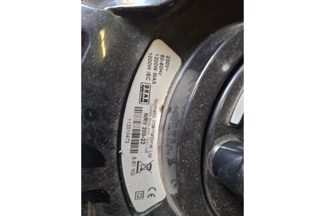 Numatic NRV200-22 Henry vacuum cleaner - Image 2 of 2