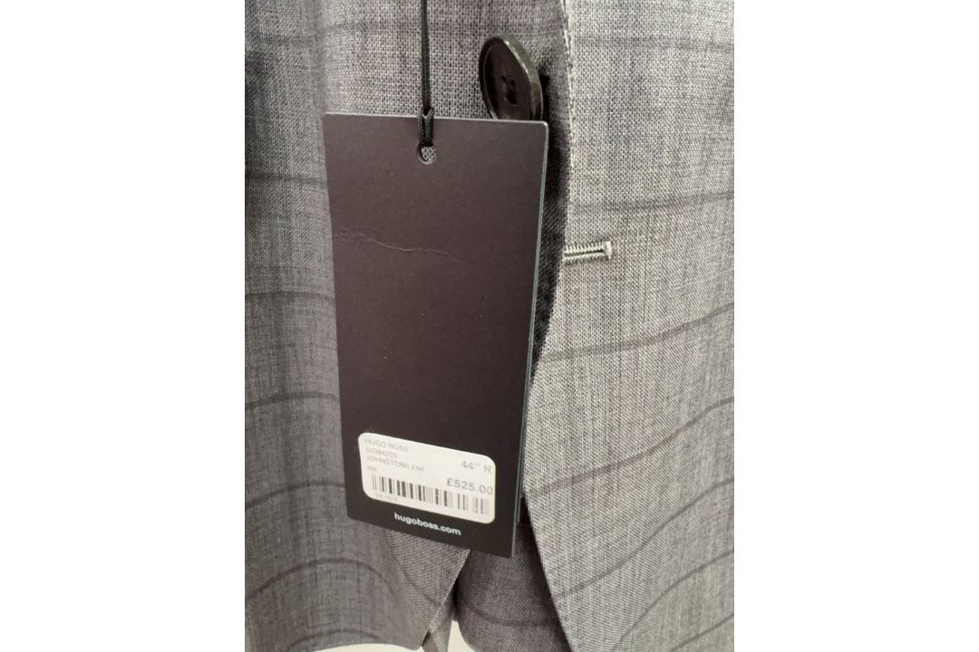 Hugo Boss 2pc suite - size 44”R - RRP£525 - Image 3 of 3