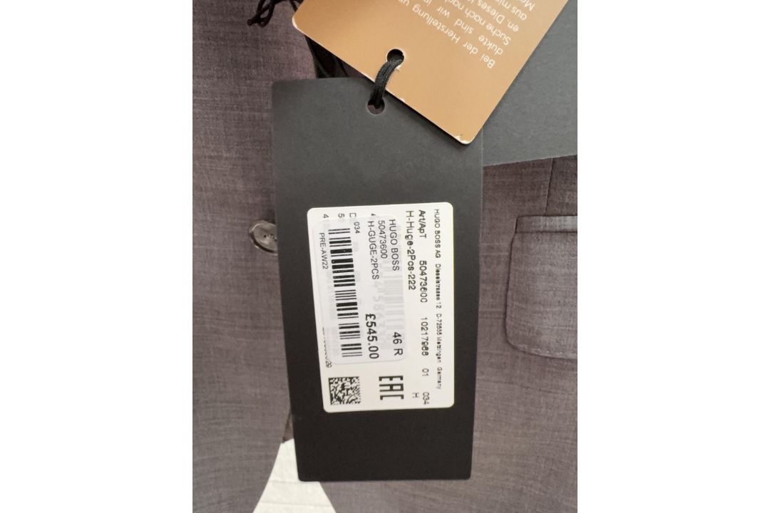 Hugo Boss 2pc suit - size 46R - RRP£545 - Image 3 of 3