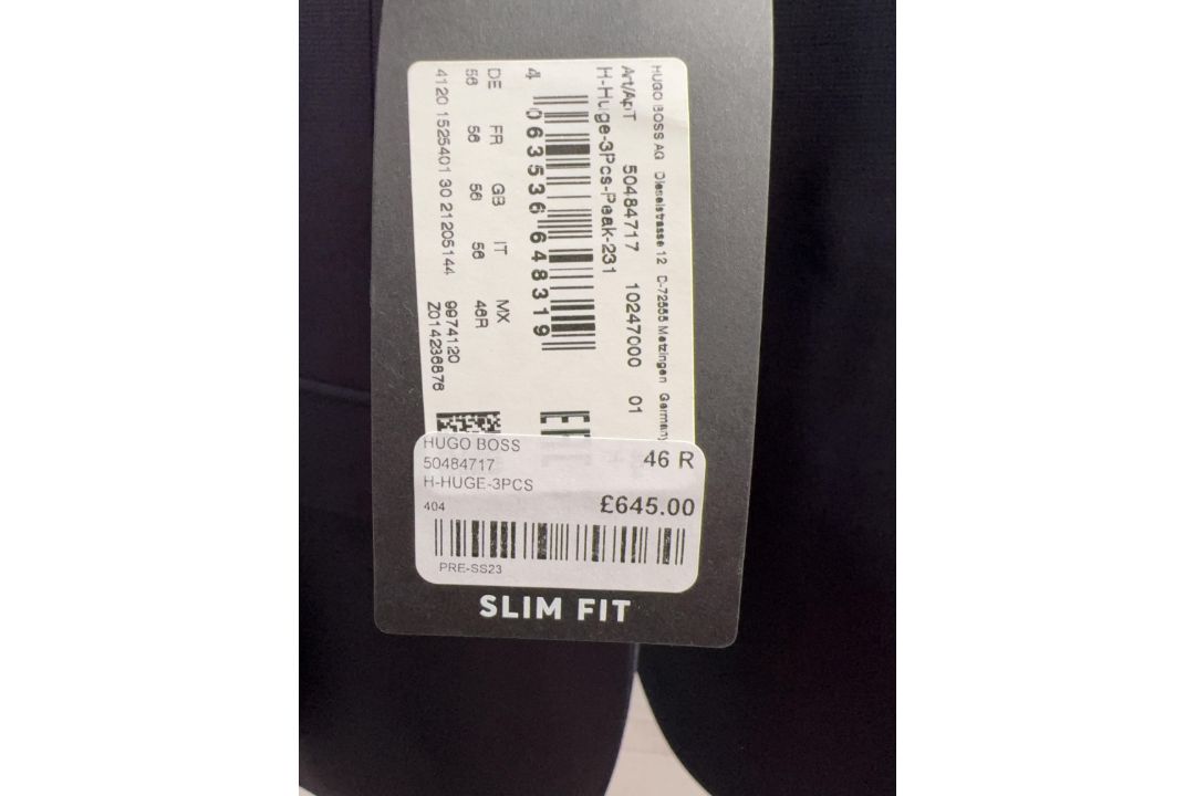 Hugo Boss 3pc suit - size 46R - RRP£645 - Image 4 of 4