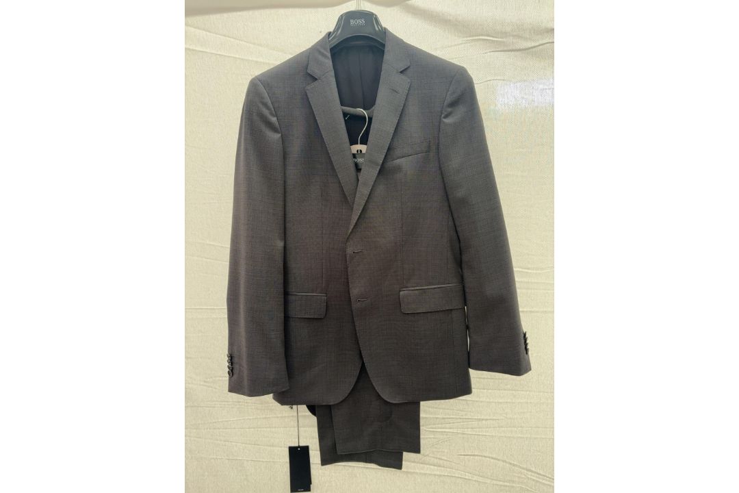 Hugo Boss grey suit jacket and trousers - size 38R - combined RRP£560 - Image 1 of 4