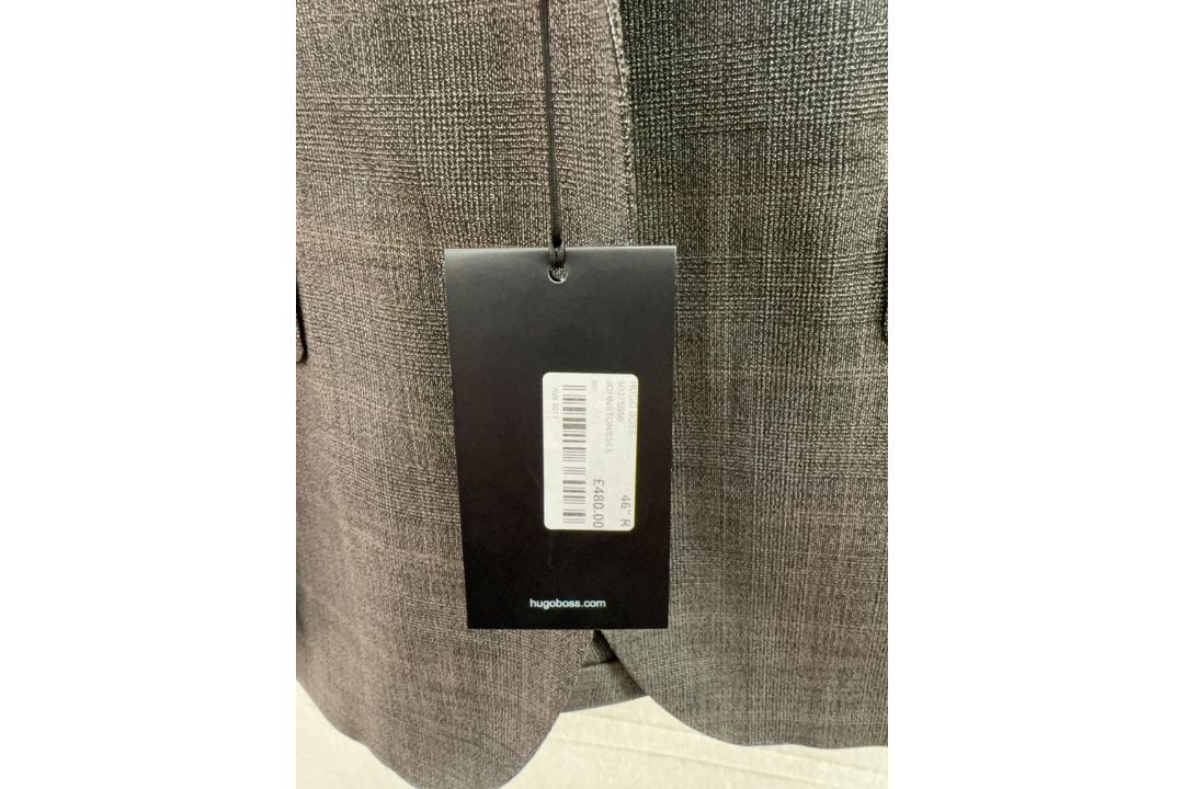 Hugo Boss 2pc suit - size 46”R - RRP£480 - Image 4 of 5