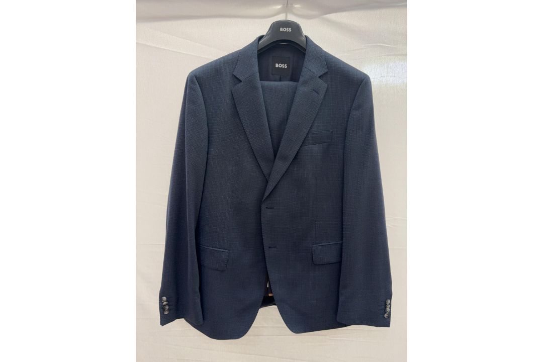 Hugo Boss 2pc suit - size 46 - RRP£490 - Image 1 of 6