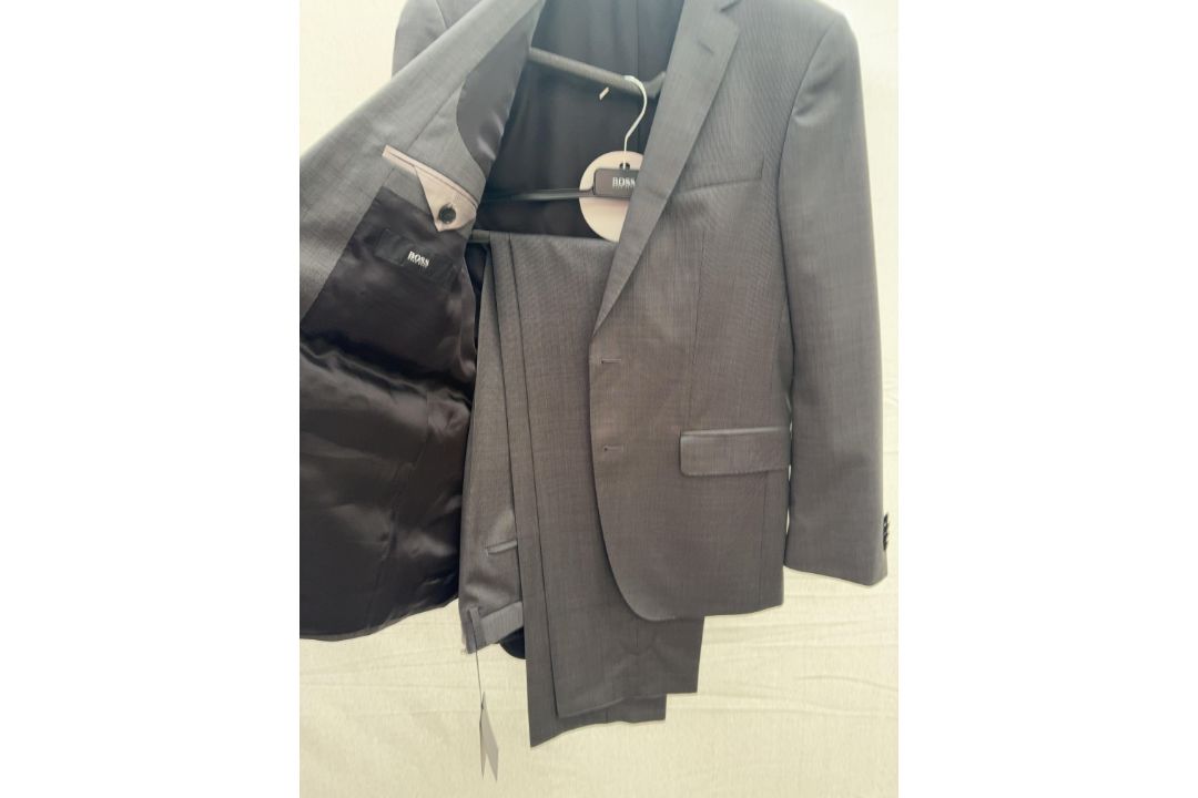 Hugo Boss grey suit jacket and trousers - size 38R - combined RRP£560 - Image 2 of 4