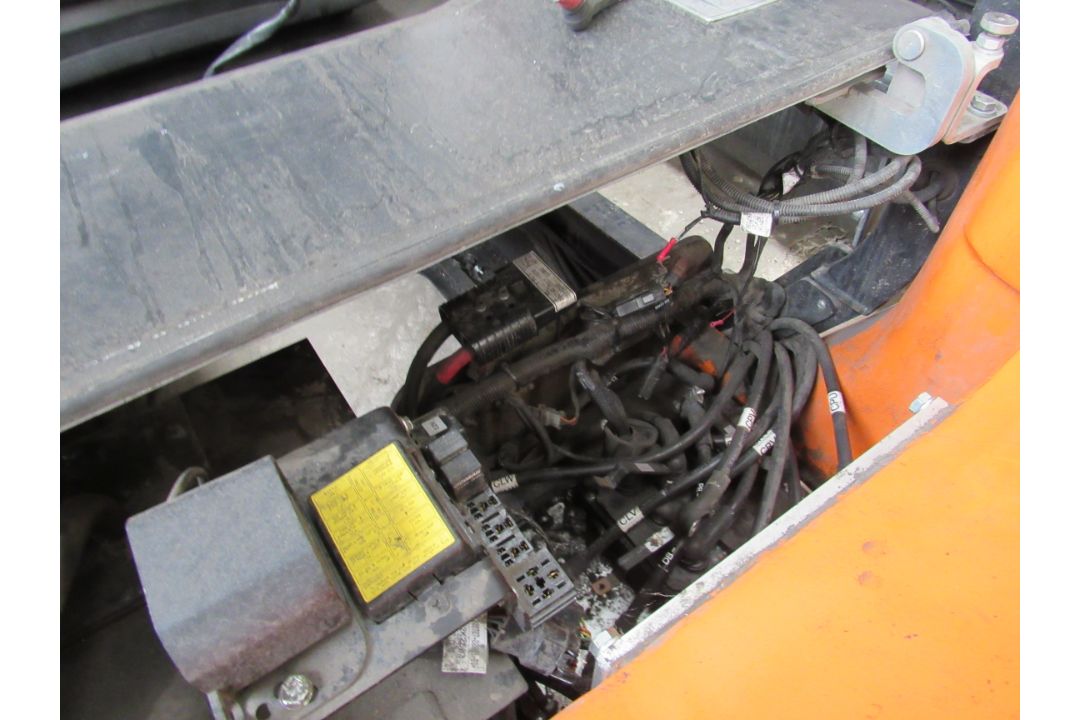 Doosan B35X-7 Plus electric forklift shell, Serial Number FBS20-3900-01440, 2023, No Battery or Mast - Image 7 of 8