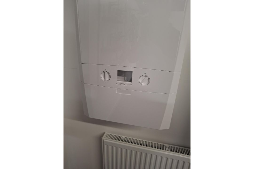2 x Display boilers by ideal - Image 3 of 6