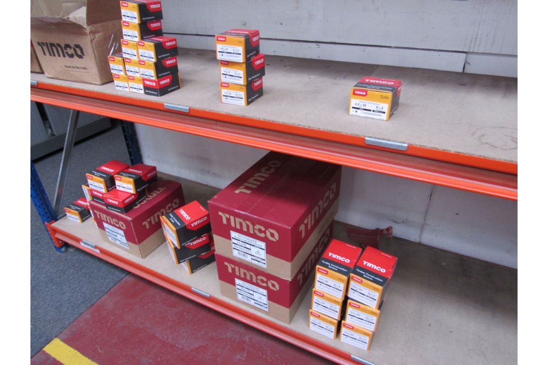 Quantity screws etc. to 2 bays - Image 3 of 9